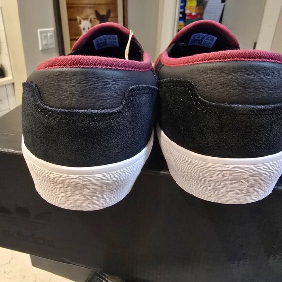 Adidas Shmoofoil Skateboarding Shoes - Core Black / Shadow Red JQ1044 Mens 10.5 - Picture 7 of 16